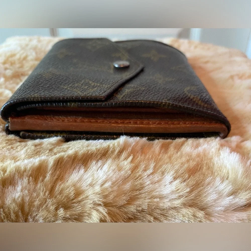 Louis Vuitton Monogram Elise Compact Trifold Wallet